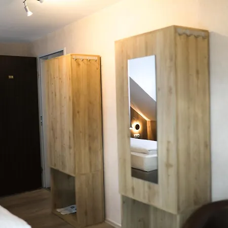 Skyline Отель 3*